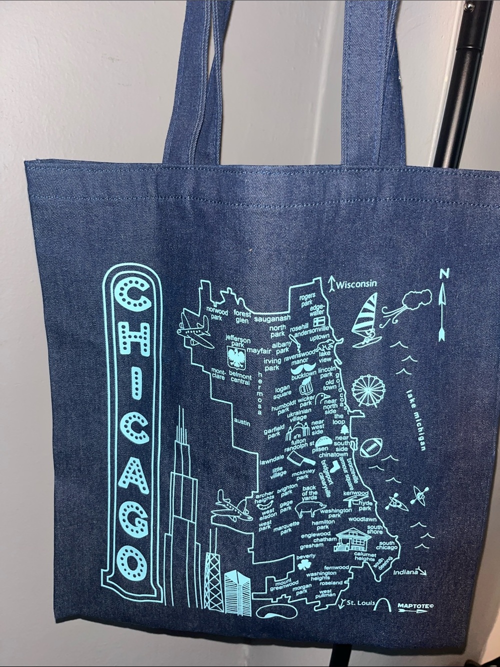 Chicago tote - sturdy! From the art institute!